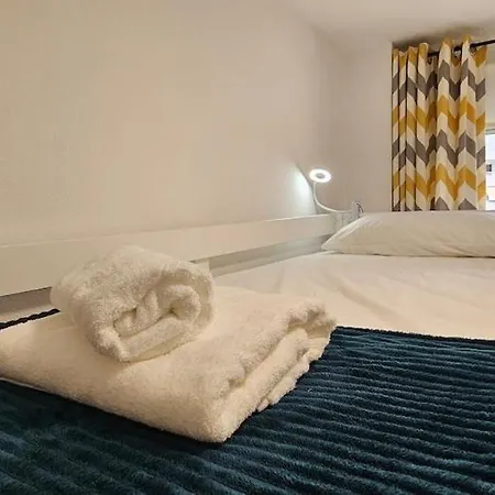 Oceana Beachfront - Sea Views, Pool & Apartamento *