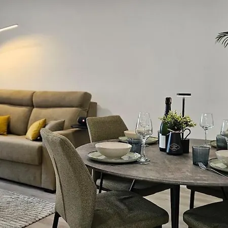 Apartamento Oceana Beachfront - Sea Views, Pool & Calpe