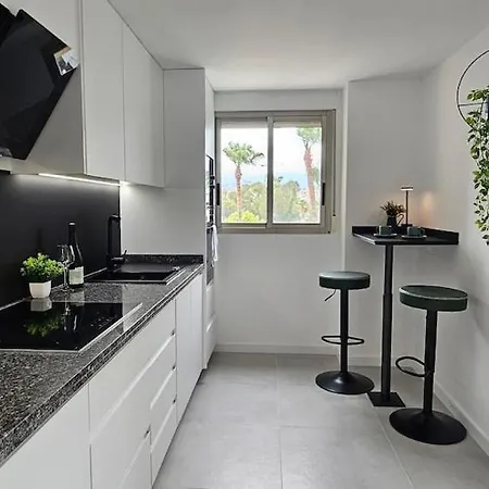 Oceana Beachfront Apartment - Sea Views, Pool & Spa * Calpe