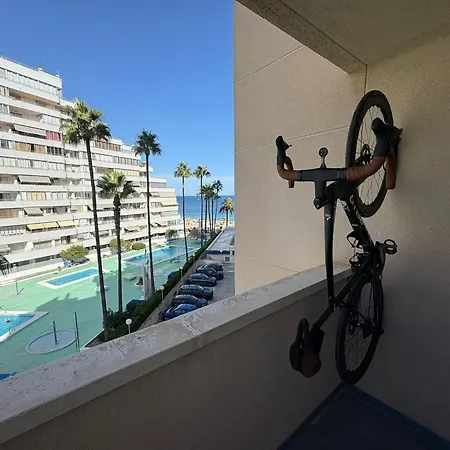 Apartamento Oceana Beachfront - Sea Views, Pool & *