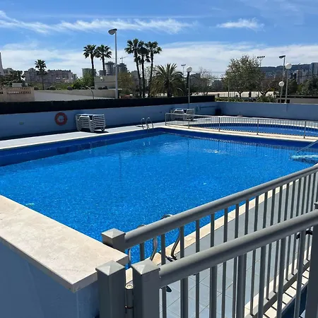 Oceana Beachfront - Sea Views, Pool & Apartamento Calpe
